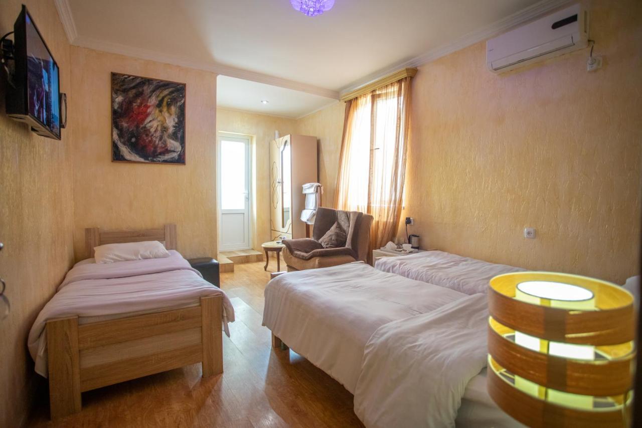 Hotel Mkudro Кутаиси Экстерьер фото